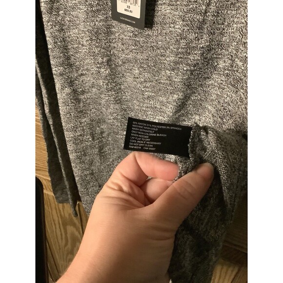 Lucky Brand Women’s Cold Shoulder Ruffle Knit Gray Long Sleeve Top XS NWT - Picture 3 of 5